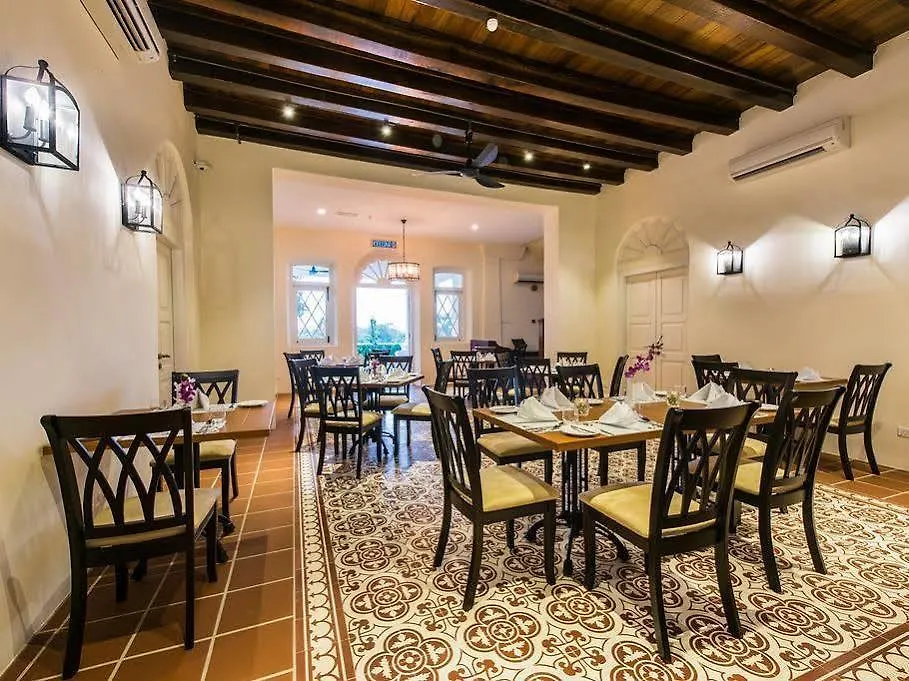 לינה וארוחת בוקר בליק פולאו Botanica Mansion