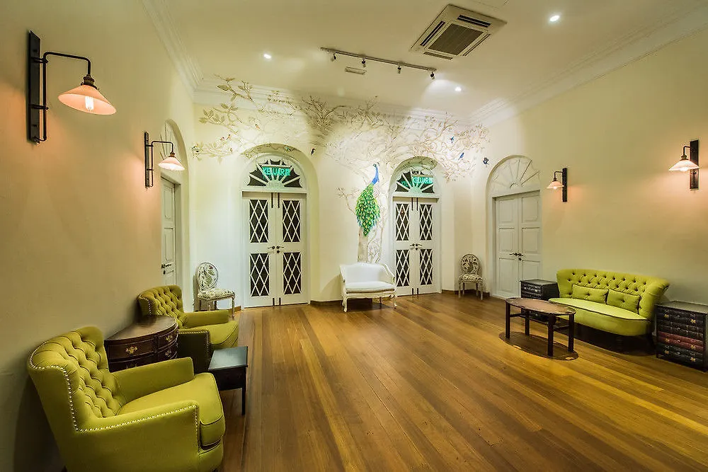 バリック・プラウ Botanica Mansion Bed & Breakfast